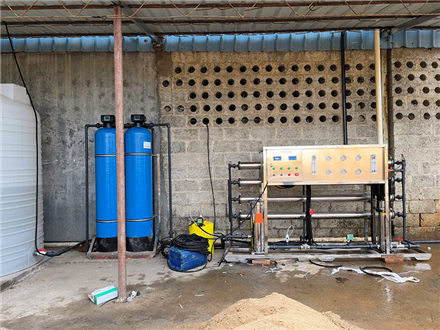 PE凈化槽應用案例 貴港造紙廠鍋爐2噸反滲透凈水設備